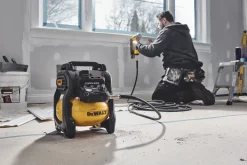 DeWALT Compressor DCC1018N-XJ 18V XR Zonder Accu en Lader