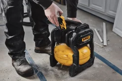 DeWALT Compressor DCC1018N-XJ 18V XR Zonder Accu en Lader
